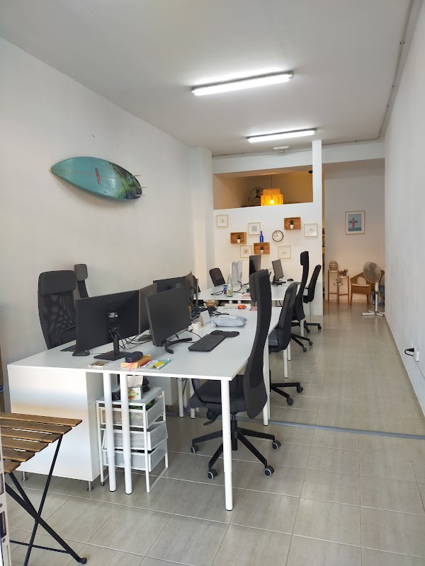 Photo de Work 'N Mates