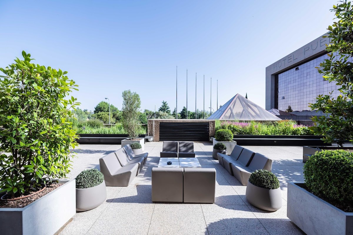 Photo de Regus Luca de Tena