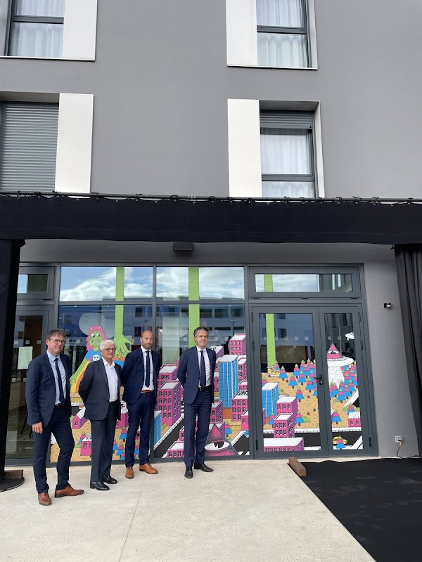 Photo de HQ 655 Rue René Descartes