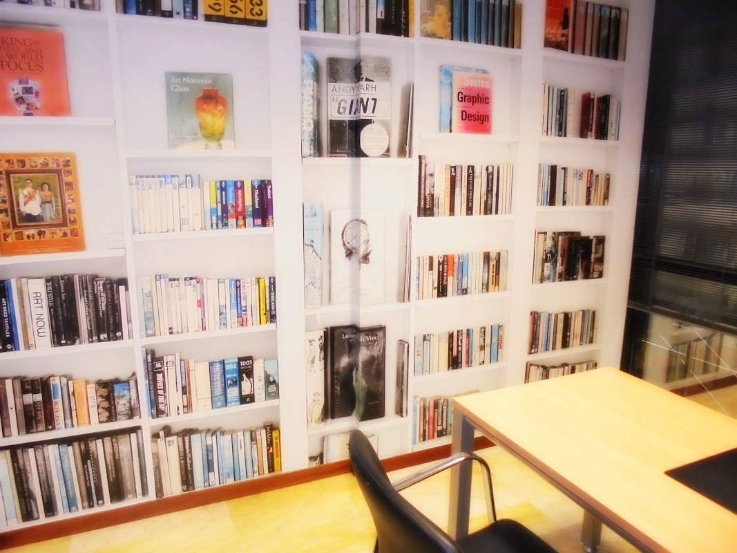 Photo de Centro De Negocios Área