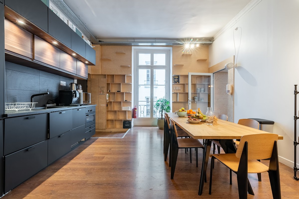 Come and Work - Hellow Aboukir