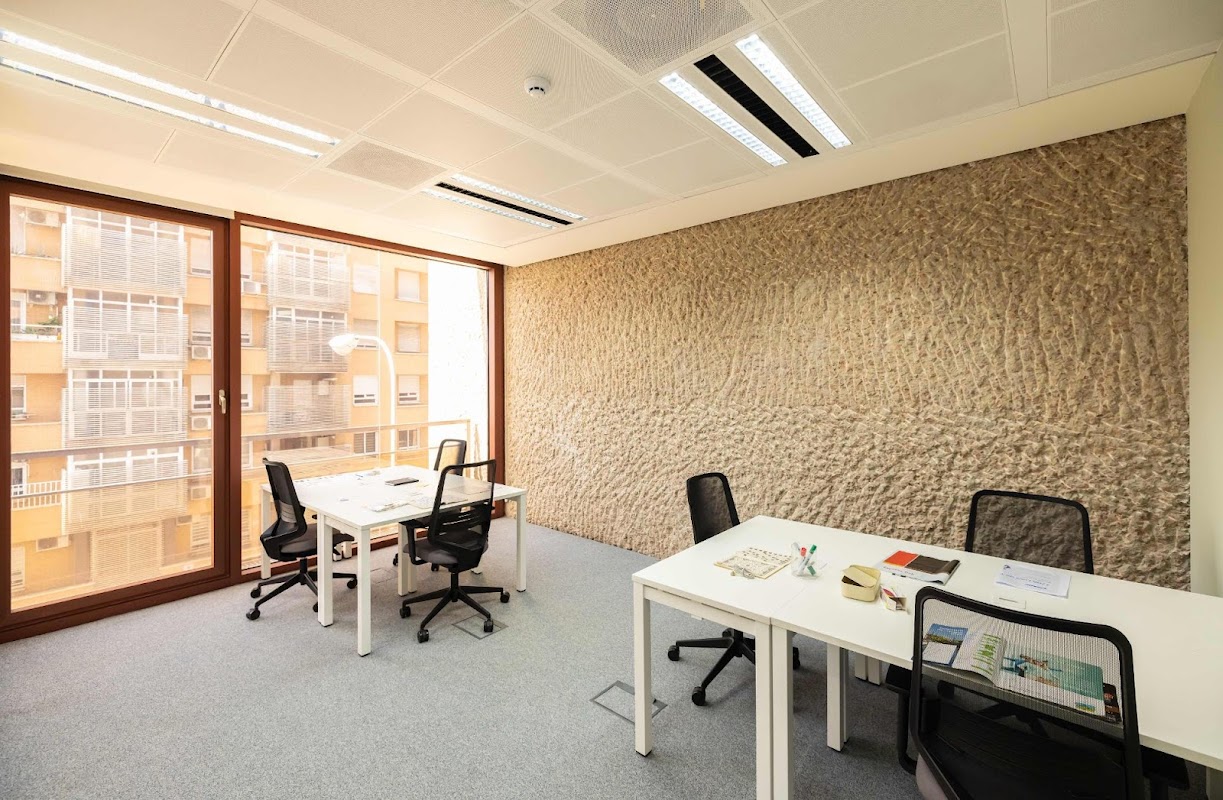 Photo de Regus Luca de Tena