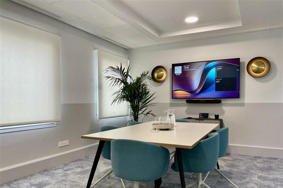 Photo de Centro De Negocios Tbc