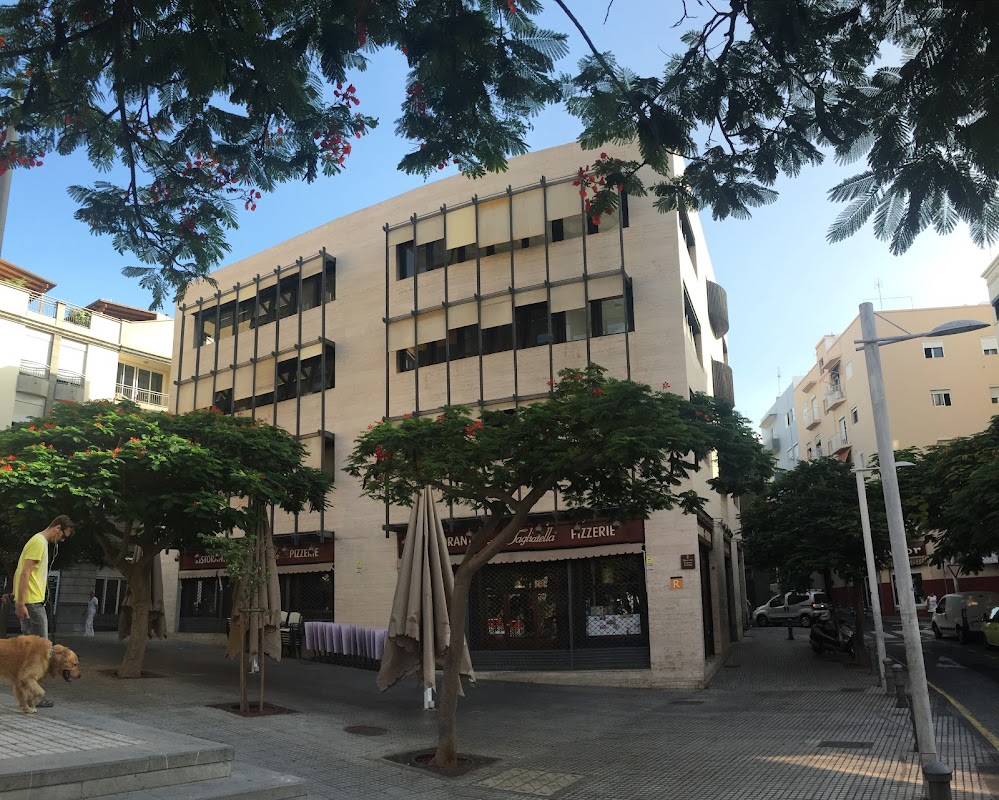 Photo de Centro De Negocios Santa Rosalía 49