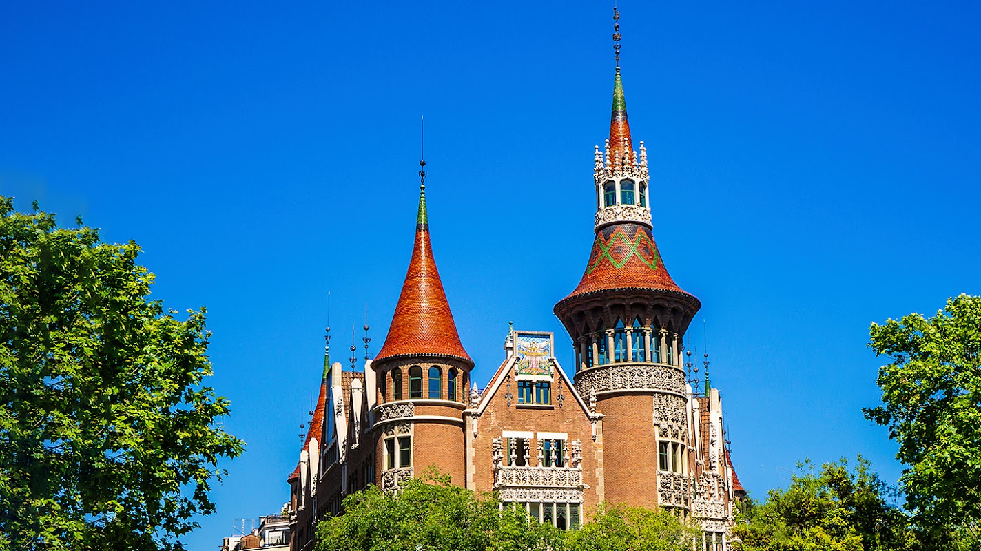 Casa Les Punxes X Cloudworks