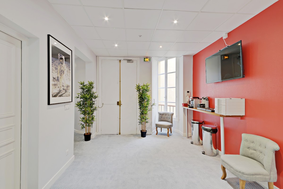 Photo de Symphony Partners Saint-Lazare Rome