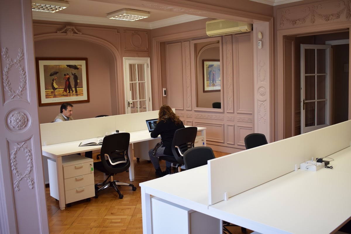 Photo de Rentadesk4Less