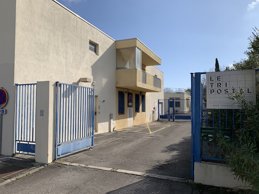 Photo de Le Tri Postal