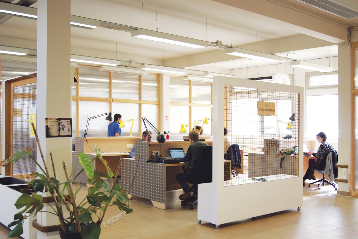 Photo de Le Tri Postal