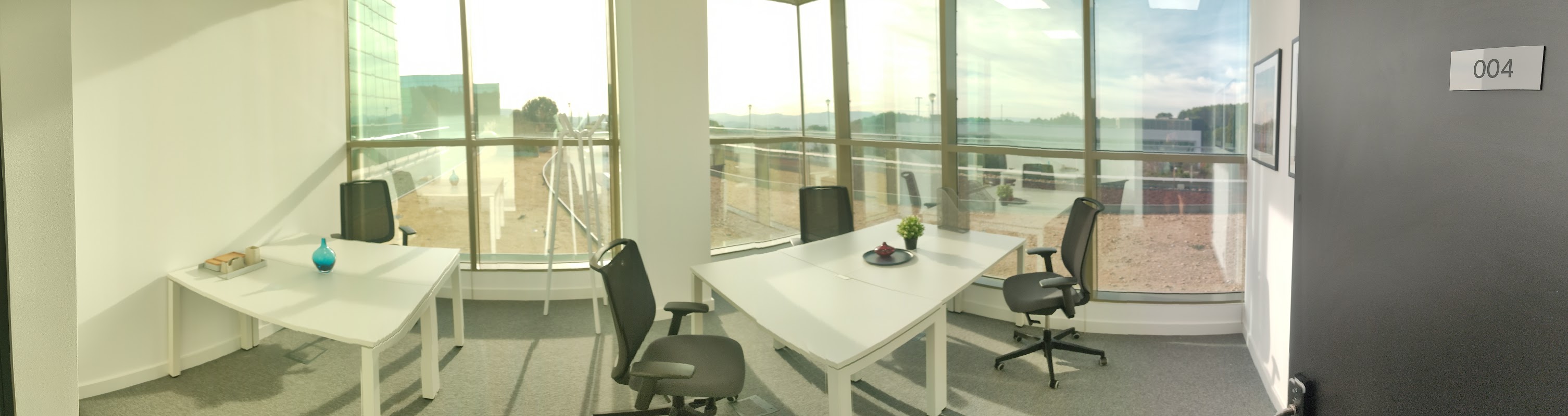 Photo de Regus Vallsolana Garden Business Park