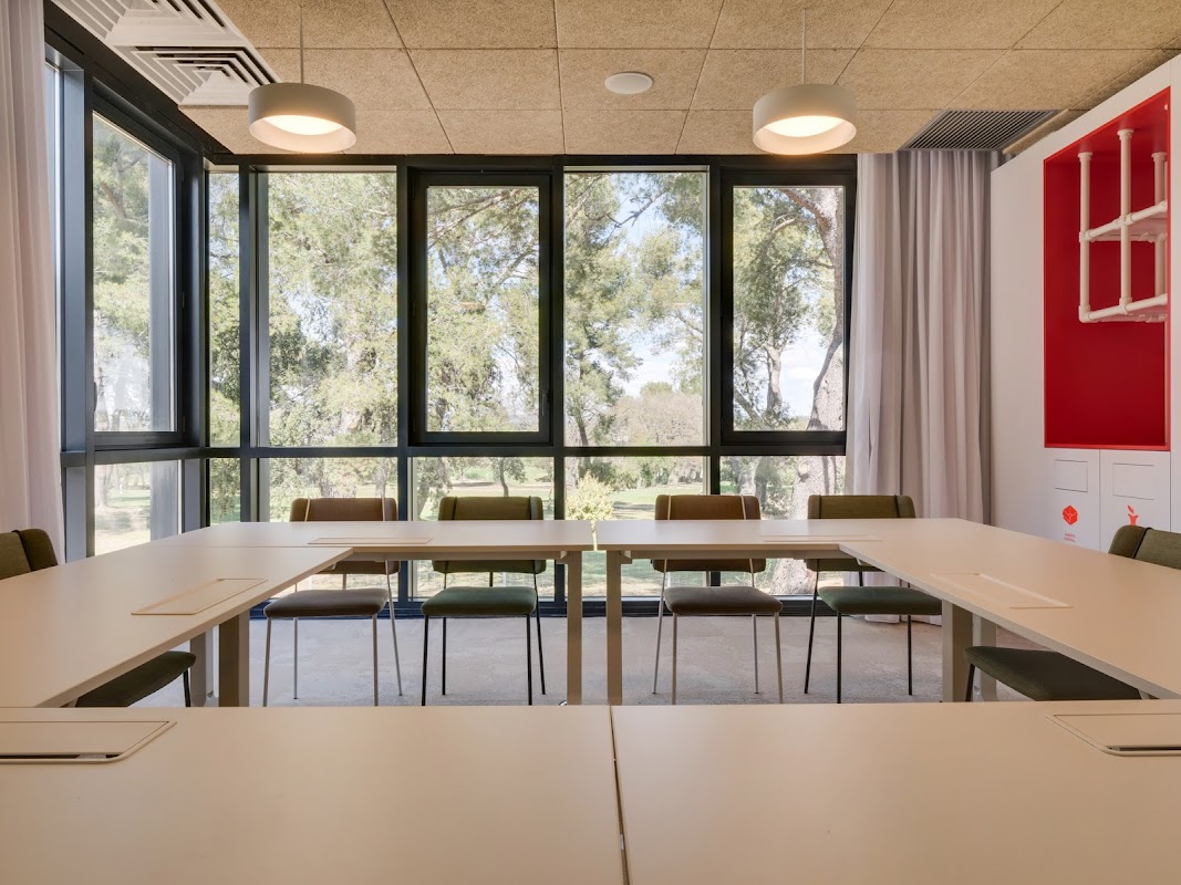 Photo de Newton Offices Golf des Milles