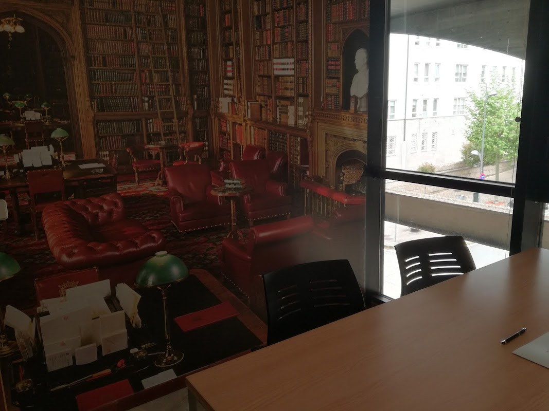 Photo de Centro De Negocios Área