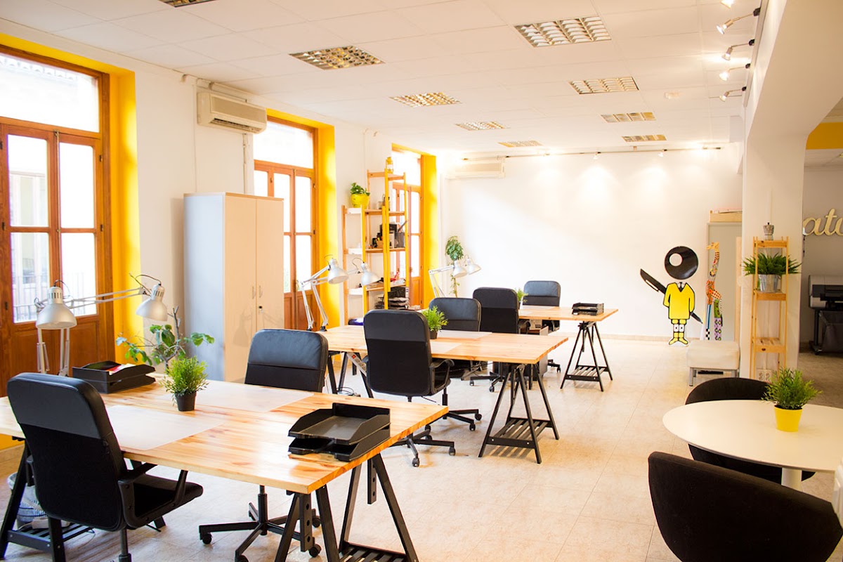 Photo de Garage Coworking Valencia Plaza Vicente Iborra