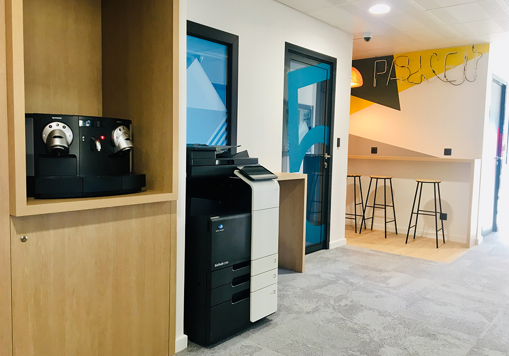 Photo de A Mon Bureau